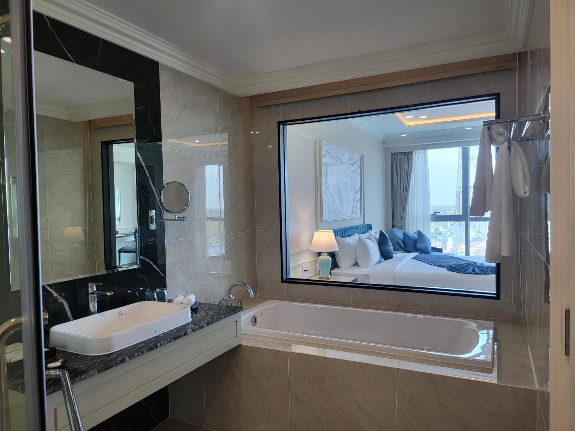Cosmo Stars Hotel Bac Lieu المظهر الخارجي الصورة